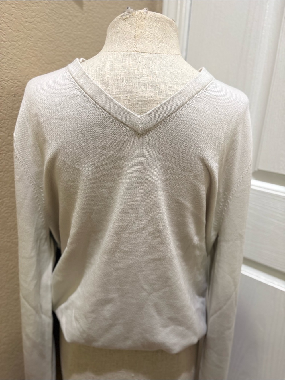 Lands’ End 100% Supima Cotton V-Neck Sweater Ivory Cream Men’s Medium